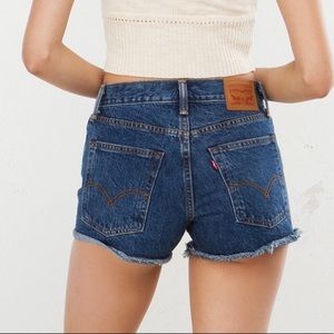Levi wedgie shorts!